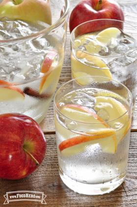 Agua con Sabor a Manzana y Canela