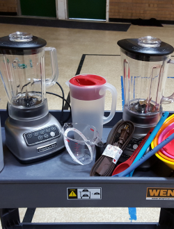 smoothie cart set up 