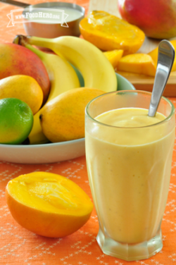 glass of Panama's Tropical Bounty Smoothie