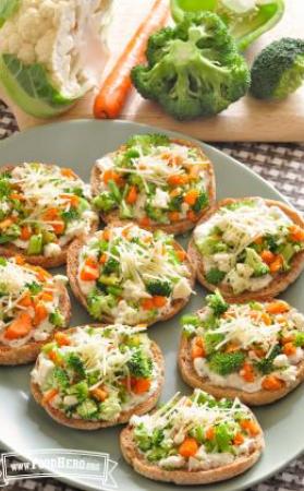 image of fresh veggie pizza